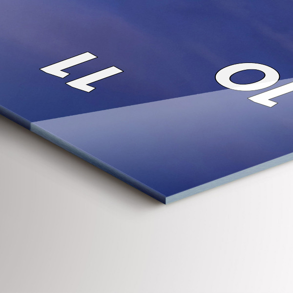 Vertikale Uhr Pier an der Ostsee