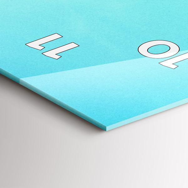 Vertikale Uhr Berg und Fluss in Polen