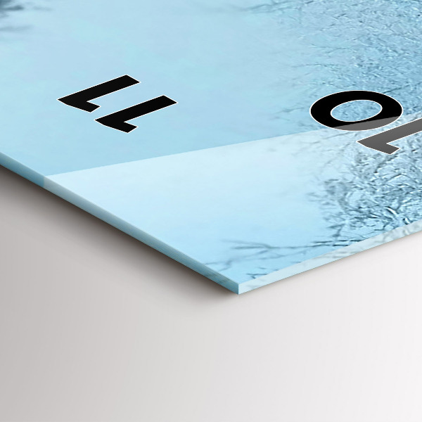 Vertikale Uhr mit motiv Hirsche auf den Gleisen