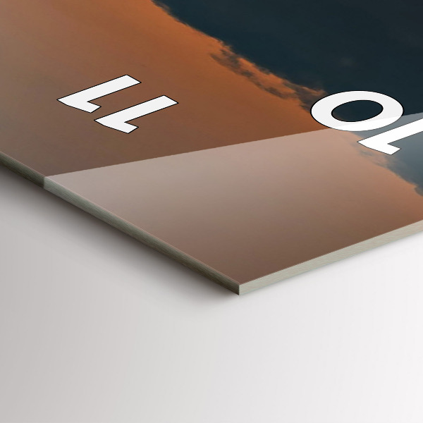 Vertikale Uhr mit motiv Sonnenblumen auf einer Wiese