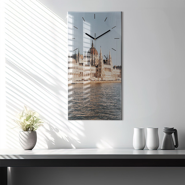 Vertikale Uhr mit motiv Das Parlament in Budapest