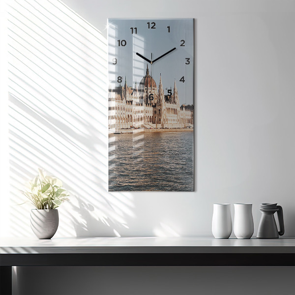 Vertikale Uhr mit motiv Das Parlament in Budapest
