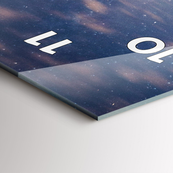 Vertikale Uhr mit motiv Berge bei Sonnenuntergang