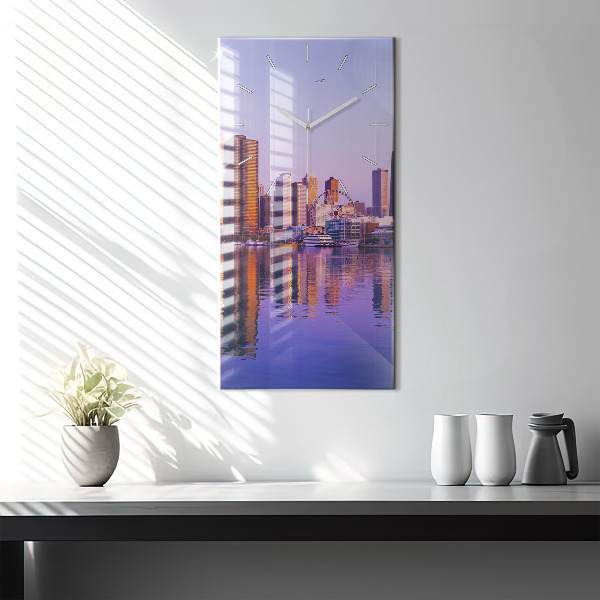 Vertikale Uhr Blick auf US-Wolkenkratzer