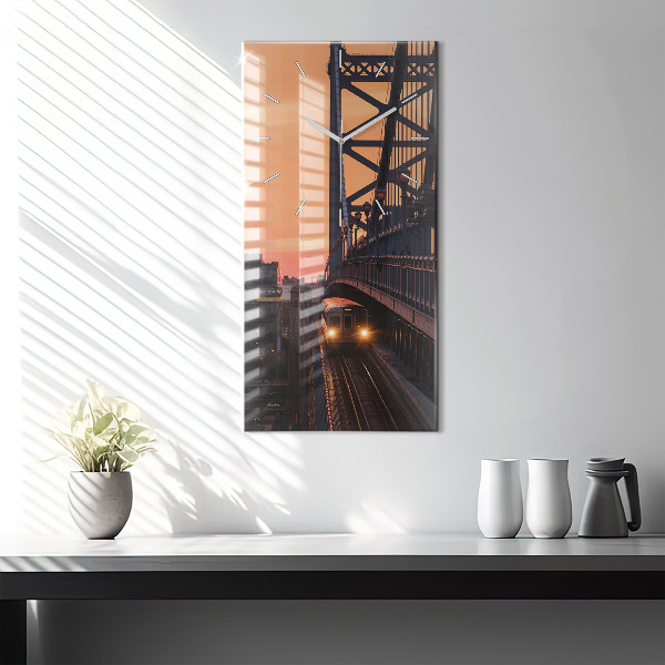 Vertikale Uhr Benjamin-Franklin-Brücke