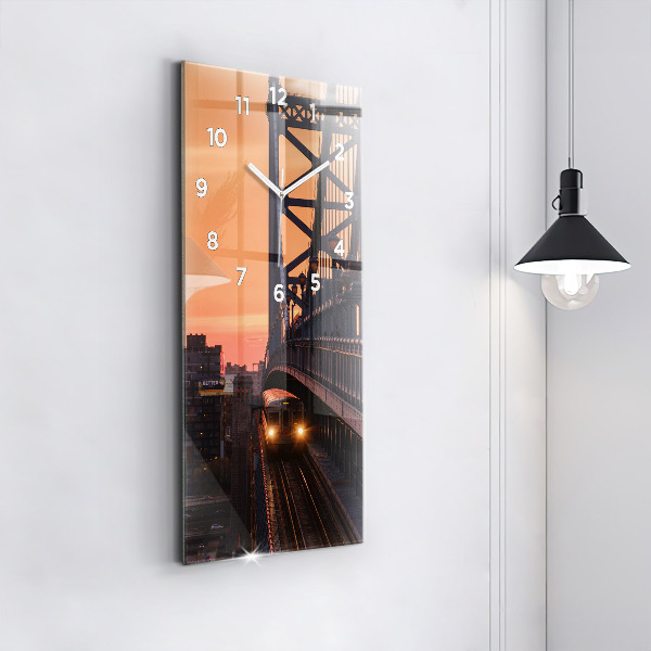 Vertikale Uhr Benjamin-Franklin-Brücke