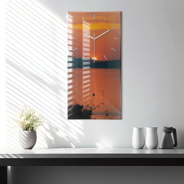 Vertikale Uhr Balaton am Abend