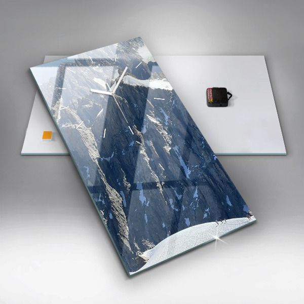 Vertikale Uhr mit motiv Die Alpen im Winter