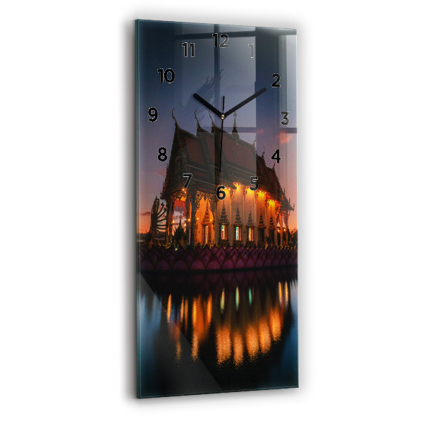 Vertikale Uhr Tempel in Bangkok