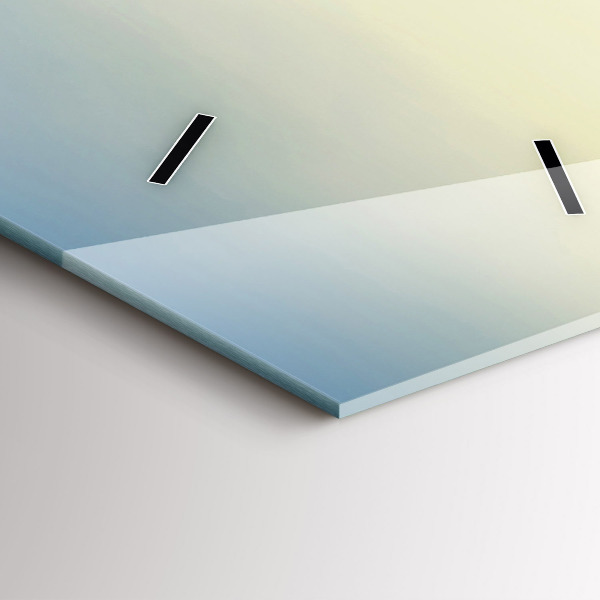 Vertikale Uhr Sonnenuntergang über den Bergen