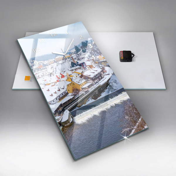 Vertikale Uhr mit motiv Panorama einer Stadt im Winter