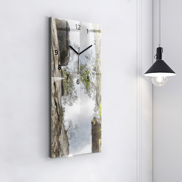 Vertikale Uhr mit motiv Felsenstadt in der Tschechischen Republik