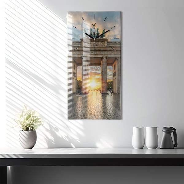 Vertikale Uhr mit motiv Brandenburger Tor in Berlin