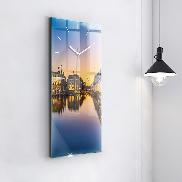 Vertikale Uhr mit motiv Hamburger Rathaus