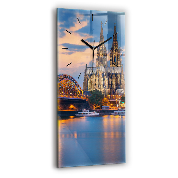 Vertikale Uhr Ansicht des Rathauses