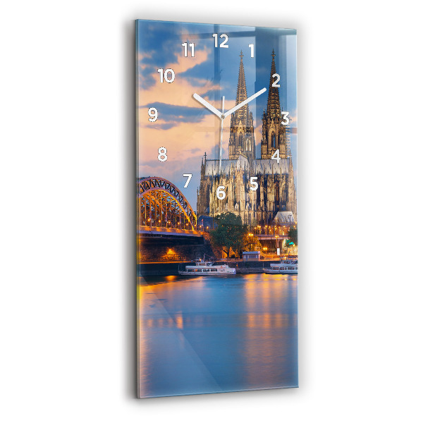 Vertikale Uhr Ansicht des Rathauses