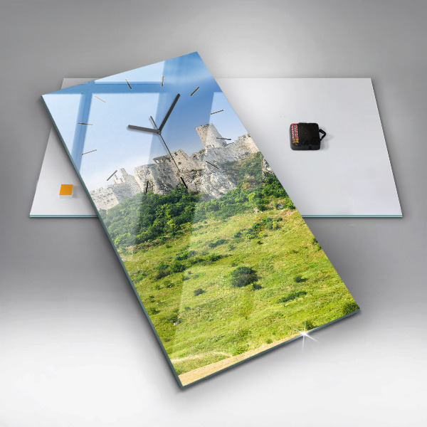 Vertikale Uhr mit motiv Zipser Burg in der Slowakei