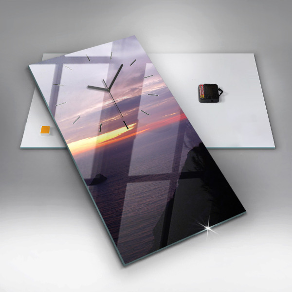 Vertikale Uhr mit motiv Stein-Kopf