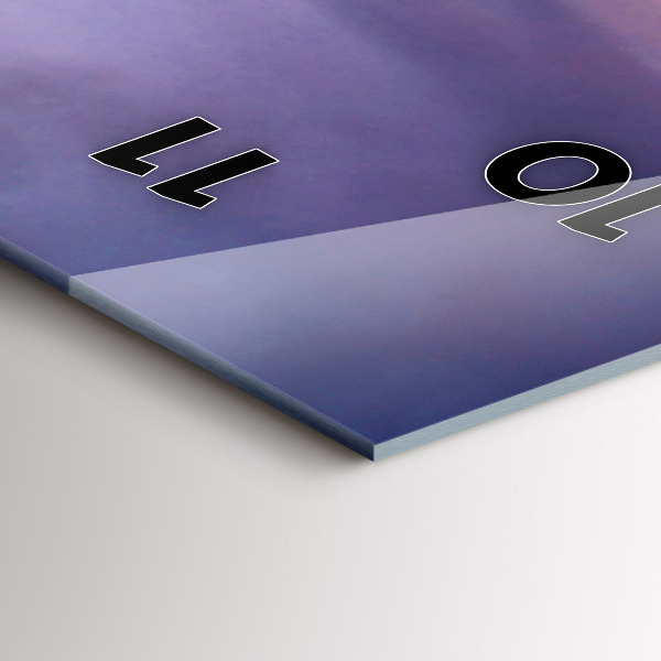 Vertikale Uhr mit motiv Stein-Kopf