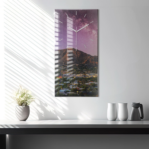 Vertikale Uhr mit motiv Berglandschaft