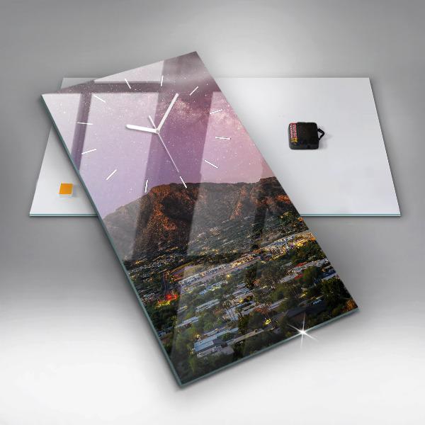 Vertikale Uhr mit motiv Berglandschaft