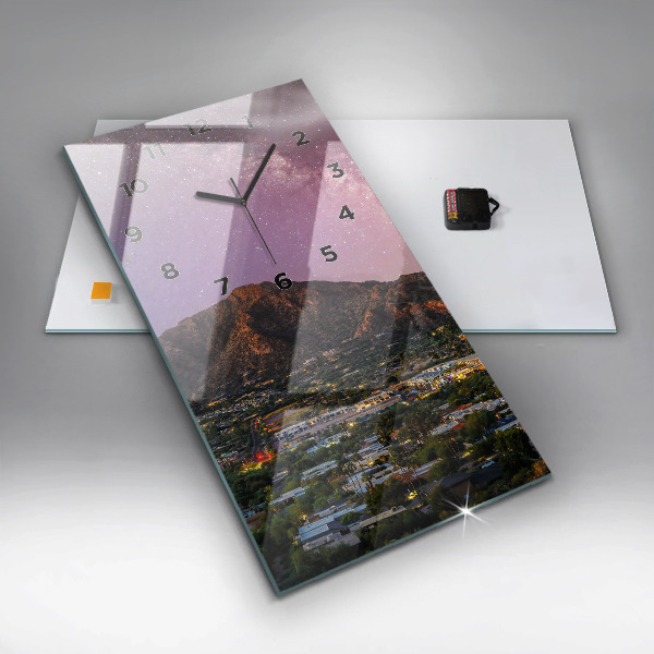 Vertikale Uhr mit motiv Berglandschaft
