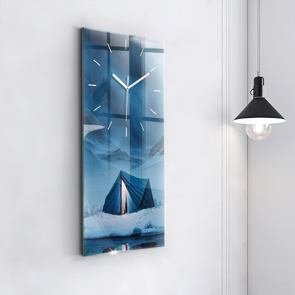Vertikale Uhr mit motiv Zelt in den Bergen von Island