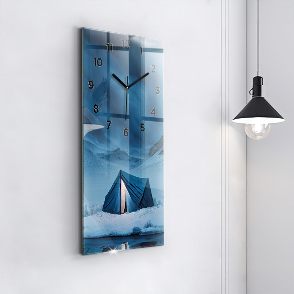 Vertikale Uhr mit motiv Zelt in den Bergen von Island