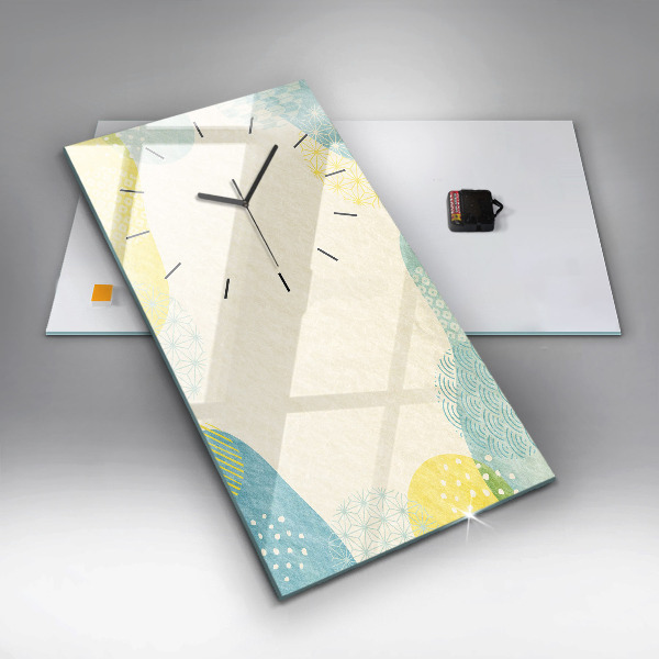 Vertikale Uhr Gemusterter Rahmen