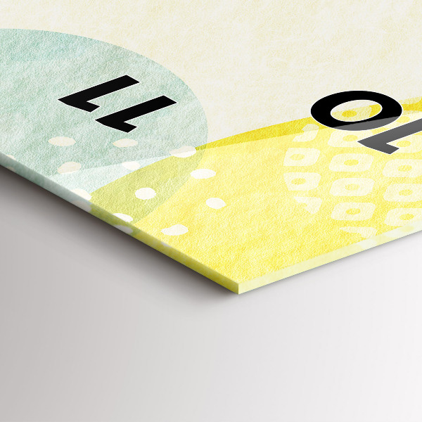 Vertikale Uhr Gemusterter Rahmen