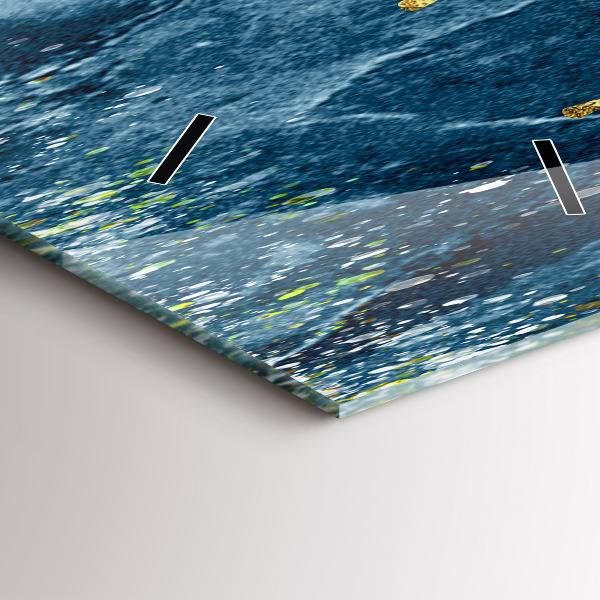 Vertikale Uhr Dekoratives Muster und Gold