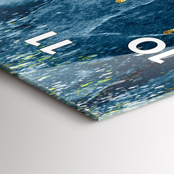 Vertikale Uhr Dekoratives Muster und Gold