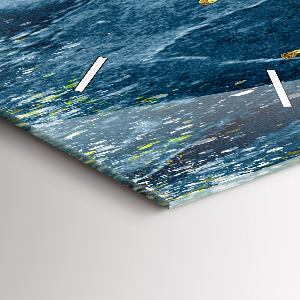 Vertikale Uhr Dekoratives Muster und Gold