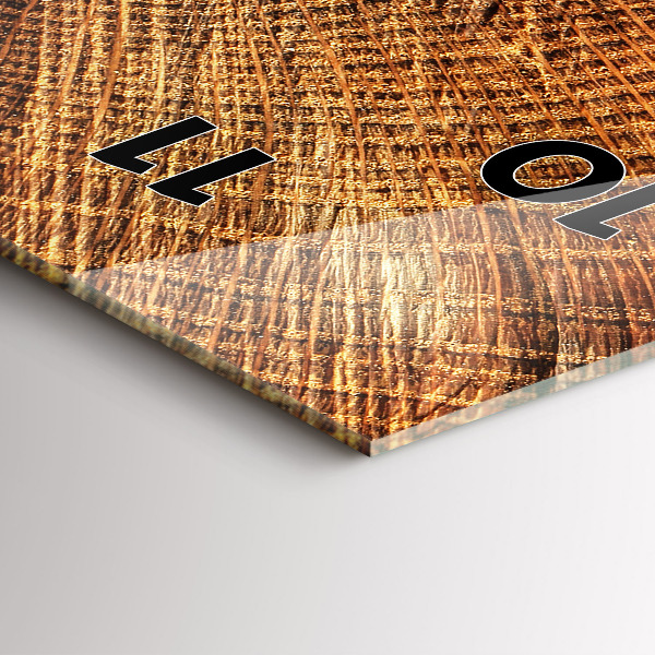 Vertikale Uhr Alter Baumstamm