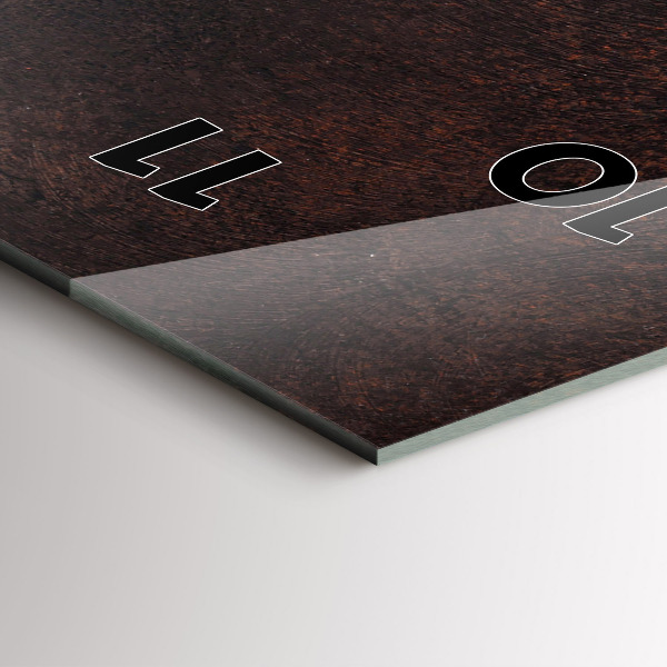 Vertikale Uhr Tasse Kaffee