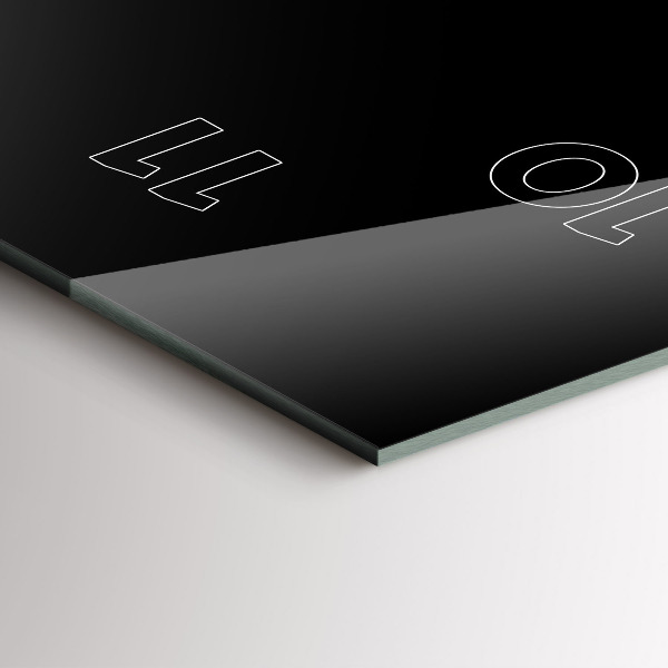 Vertikale Uhr mit motiv Tasse mit schwarzem Kaffee