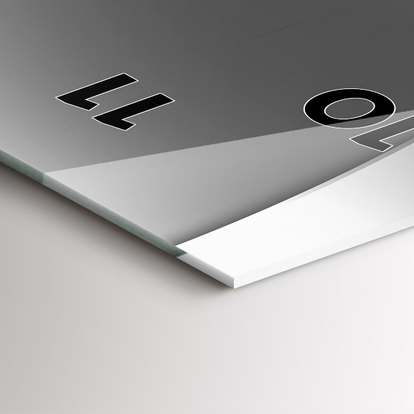 Vertikale Uhr mit motiv Silberne Linien