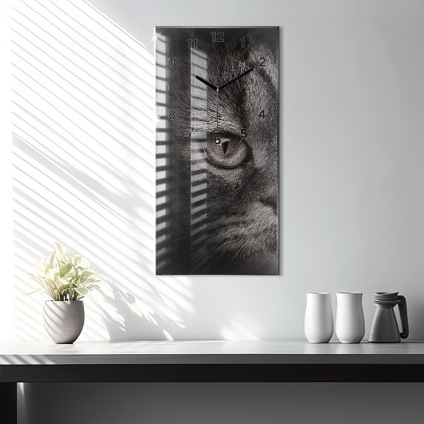 Vertikale Uhr Schottischer Hund und Katze