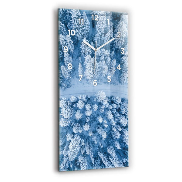 Vertikale Uhr Wald aus einer Drohne