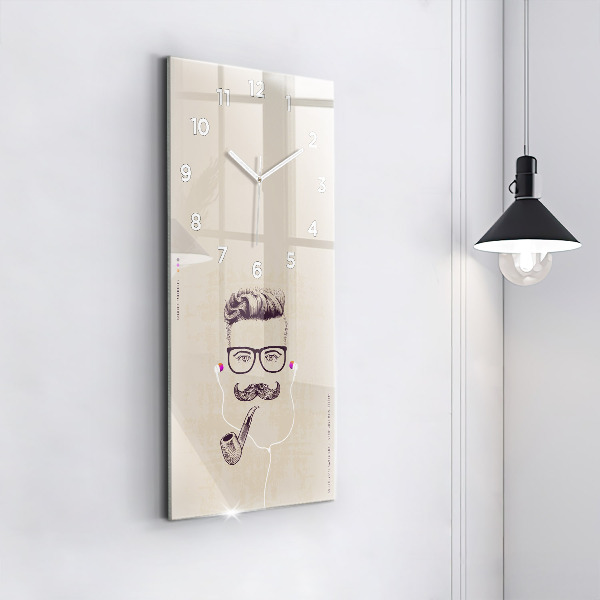 Vertikale Uhr Mann mit Pfeife