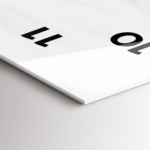 Vertikale Uhr mit motiv Schlafende kleine Katze