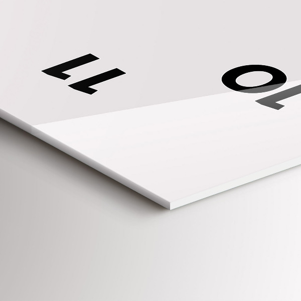 Vertikale Uhr Rhinozeros Strichzeichnung