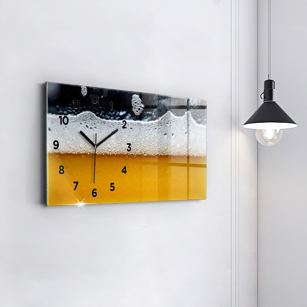 Horizontale Uhr mit motiv Nahaufnahme eines Biers