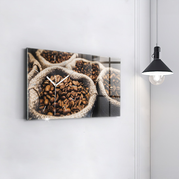 Horizontale Uhr Säcke mit Kaffee