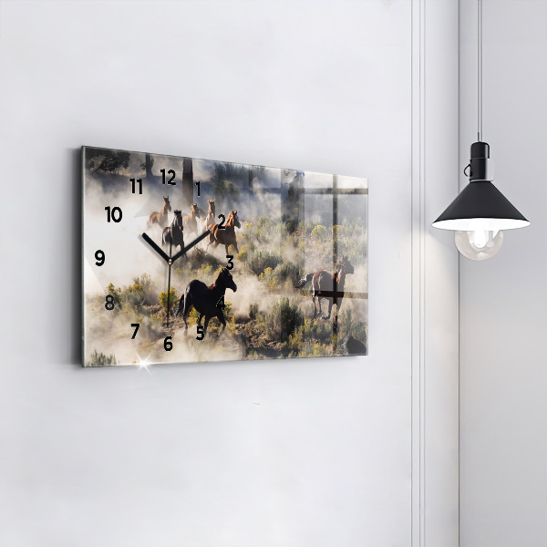 Horizontale Uhr mit motiv Herde von rasenden Pferden