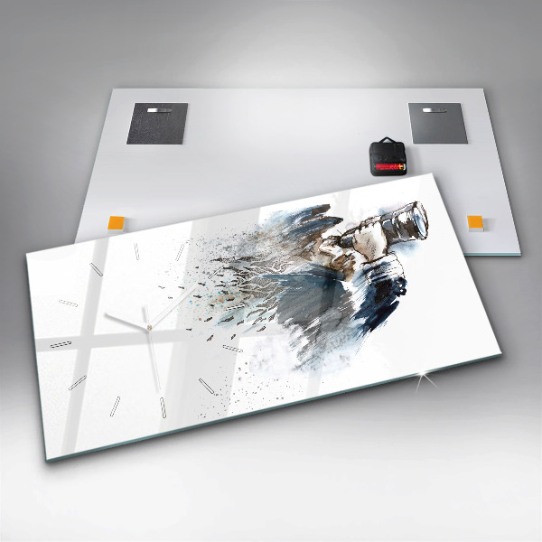 Horizontale Uhr Schiffskapitän mit Fernglas