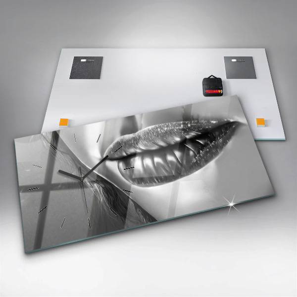 Horizontale Uhr Mund einer Frau