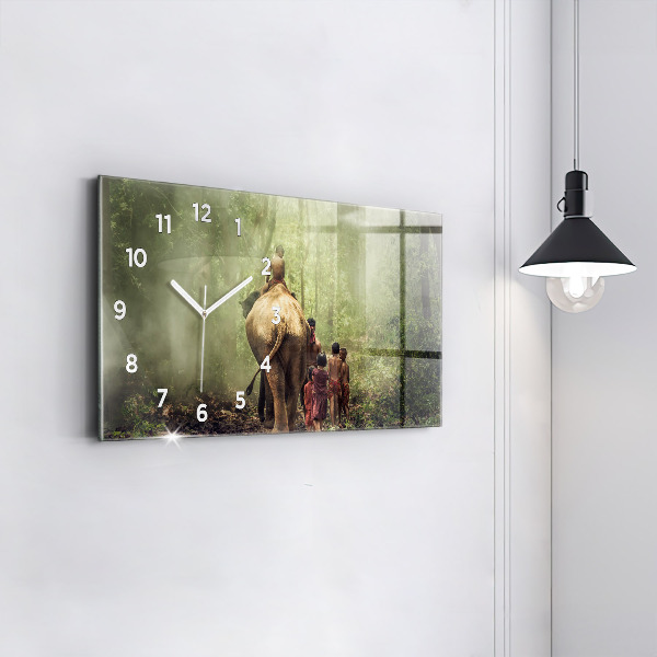 Horizontale Uhr Kinder führen einen Elefanten