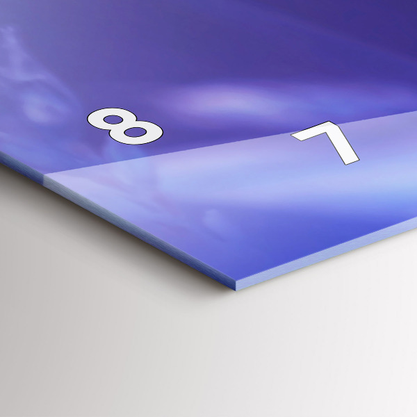 Horizontale Uhr Schmetterling auf Gras