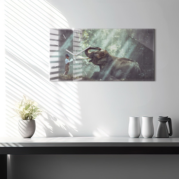 Horizontale Uhr Junge liest ein Buch